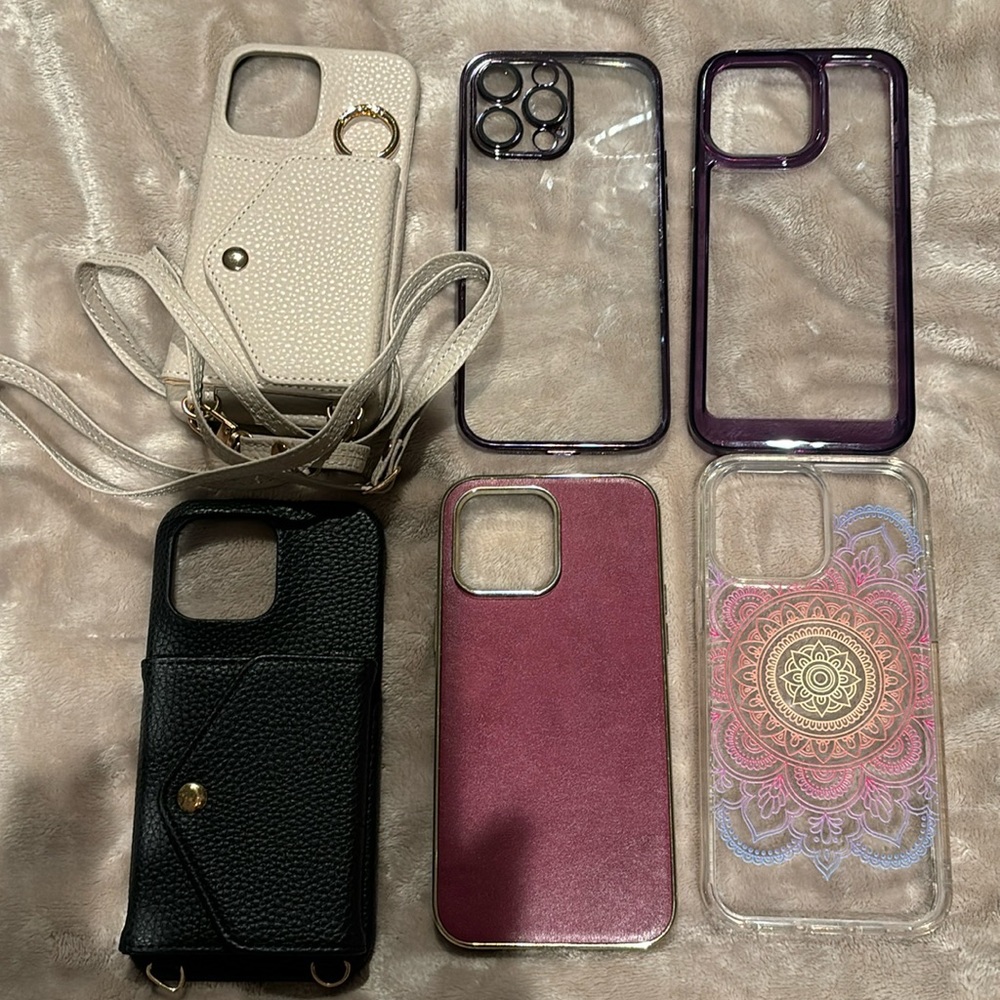 Bundle of IPhone 14 Pro Max cases